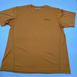 Men’s Columbia short sleeve T-shirt size‎ M.  Pit to pit 22 length 27 NWOT